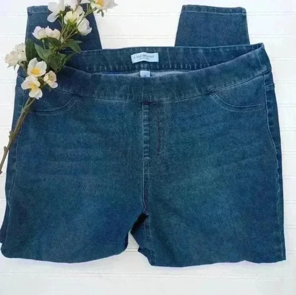 Lane Bryant High Rise Ultimate Stretch Jegging Dark Wash - Picture 2 of 5